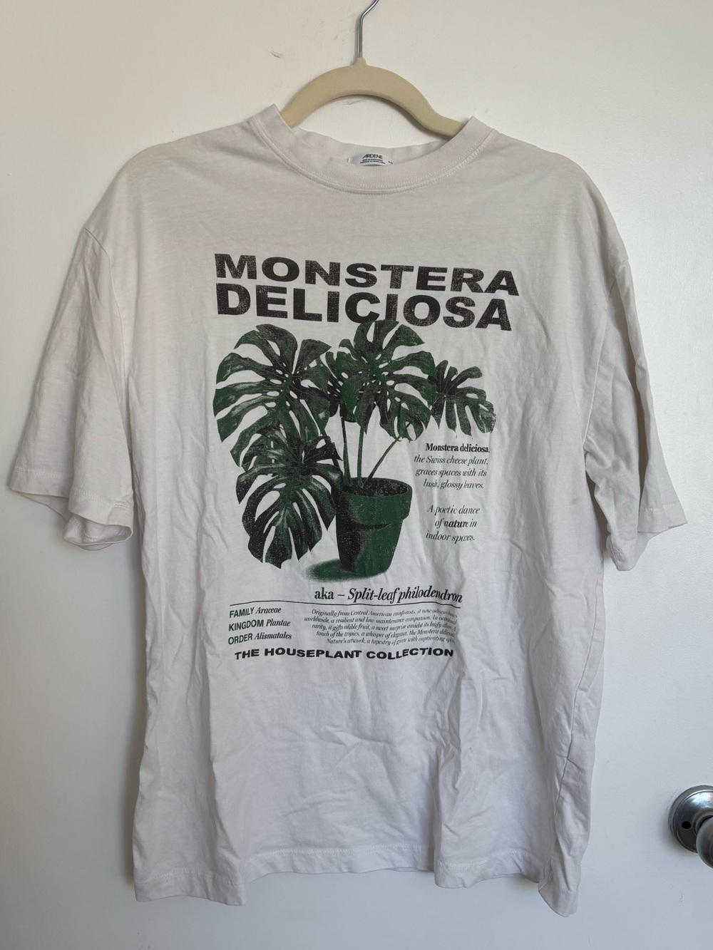 Ardene Oversized Monstera Deliciosa Graphic Tee - White